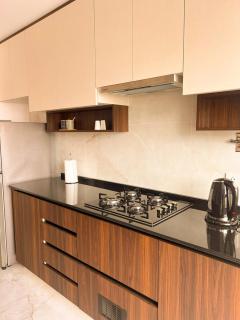 Lujoso y nuevo apartamento de 2 habitaciones y 2 baños en el piso 16 excelente vista y soleado - 2