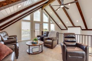 Mtn and Lake Views Family Retreat in Garden City! - 5