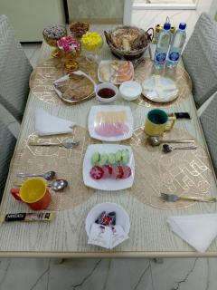 Zarin inn Guest Haust B&B - 8