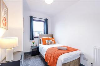 Three Bedroom House in Wigan - Perfect for family! - 9