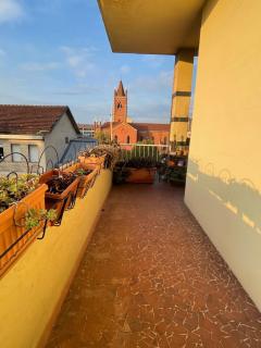 Bright four-room apartment with a large terrace - 8