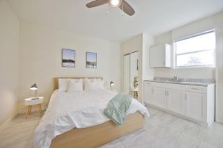 Sunny 4-Bedroom Getaway with Pool - 7