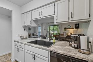 Branson Getaway Retreat - For 4 - 3