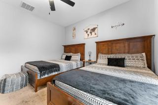 Green Wood Getaway - for 18 - 3