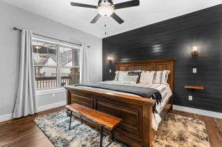 Green Wood Getaway - for 18 - 1