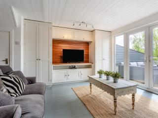 3 Bed in South Cerney HIC06 - 6