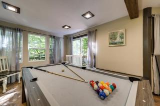 Pet-Friendly Gatlinburg Home Pickleball and Golf - 9