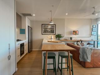 Stylish 2BDR Nundah Stay with Golden Sunsets - 1