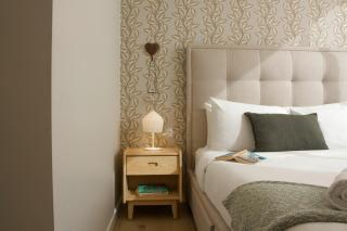 Stylish 2BDR Nundah Stay with Golden Sunsets - 0