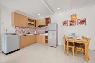 Romantic Beach Escape - Stunning 1 Bedroom Suite with Pool & Garden View - 7