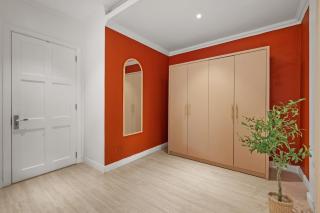 Romantic Beach Escape - Stunning 1 Bedroom Suite with Pool & Garden View - 2