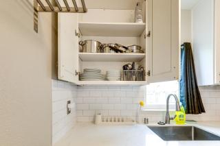 Shared Yard Studio 1 Mi to UC Davis Med Center - 2