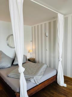 With Sea View please - 1