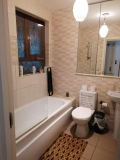 4 Bedroom Private Suite - 8