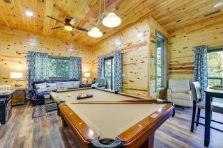 Hot Tub and Game Room! Gatlinburg Mtn-View Cabin - 9