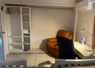 UQ big room 2 bed for 2 people Q1 - 4