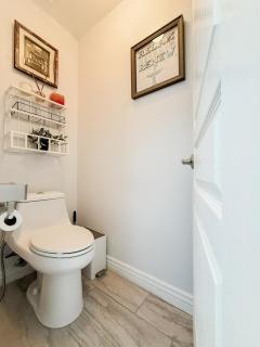 Civic Centre, Resort Oasis, Open Kitchen & Priv Entry - 3