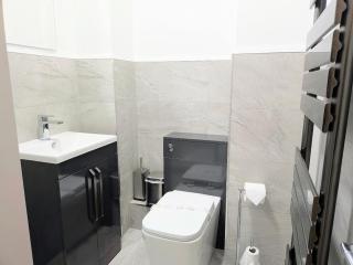 River Esk - Flat 5 - 7