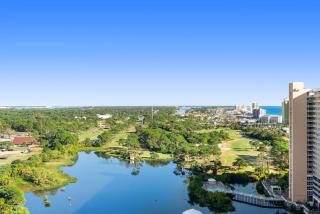 Stylish Resort Condo! Steps to Beach & Restaurants - 9