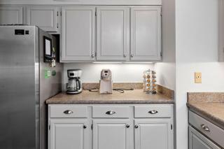 Golf Course Views - 3 King Suites - Fireplace - EV - 9