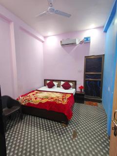 Krishna guest House - 600 meter away from ram mandir - 3