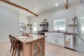 6 Mi to Magnolia Springs SP! Modern Cottage Living - 2