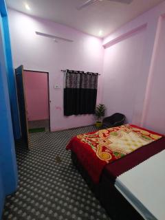 Krishna guest House - 600 meter away from ram mandir - 4