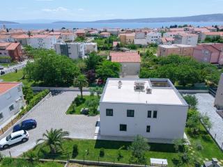 Villa Castelli, Family Holiday House with Private Pool - 8