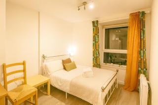 Sky-View Home in Brentwood Essex - 8