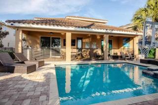 Epic 8Br 8Ba 4k sq ft Villa with Movie Theater Private Pool Spa Sauna Hot Tub Firepit Gaming Room and Arcade - 10mins from Disney Orlando FL - 1