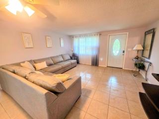 Apartment in Privet House Walk Distance To Beach - 8