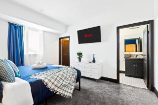 Spacious Luxury Villas in the heart of LA! Free parking and Jacuzzi - 8