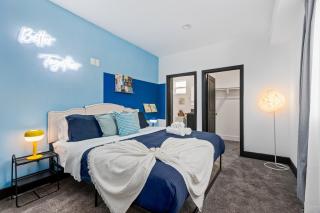 Spacious Luxury Villas in the heart of LA! Free parking and Jacuzzi - 7