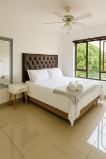 Tranquil Shores Modern 1BR WiFi Pool Beach - 9