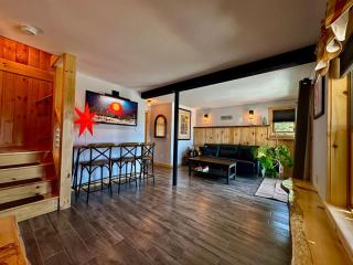 The Greylock Cabin - 8