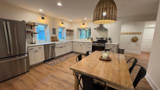 Towering Oaks Cottage - 6