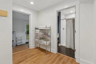 Towering Oaks Cottage - 3