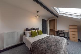 4 bedroom 2 bath beautiful Victorian house - 9