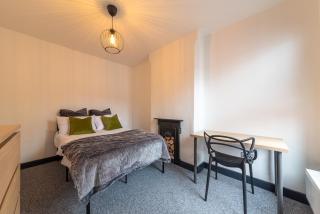 4 bedroom 2 bath beautiful Victorian house - 5