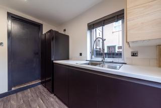 4 bedroom 2 bath beautiful Victorian house - 2