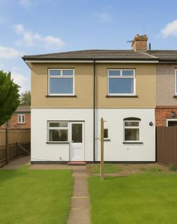 4 bed Scunthorpe Contractor Base - 4