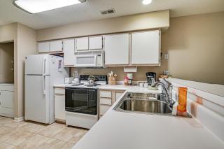 Pawleys Island Condo with Screened Porch and Golfing! - 3