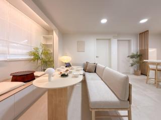 New Open, 5-min Walk from DDP, Modern Korean Vibe - 0