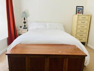 Charming Town House in Fantastic Gaithersburg - 3