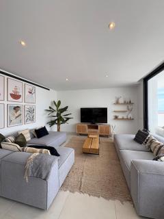 Luxury Private Pool Apartment - 7