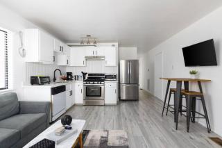 Sunny 1 Bedroom in the Heart of Venice Beach - #1 - 5