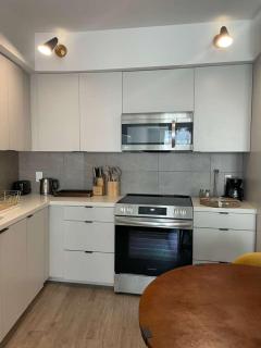 Cozy LA Getaway 1BR with Pool, Gym&Walkable Area - Los Angeles - 2