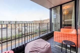 Delightful 1BR Apt with Terrace and Great Travel Links - 5