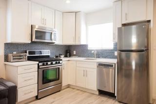 Sunny 1 Bedroom in the Heart of Venice Beach - 2 - 2