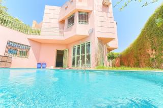 Spacious Villa with Private Pool - 0